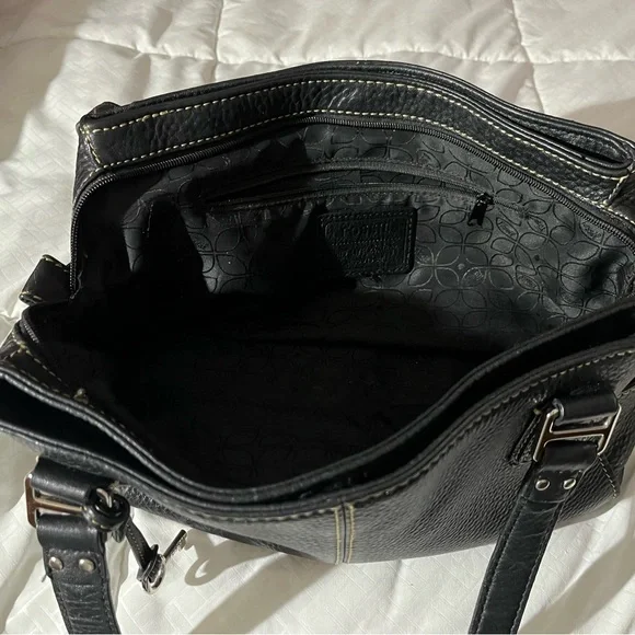 Fossil Black Pebbled Leather Shoulder Bag with Matching Wallet - Picture 4 of 5